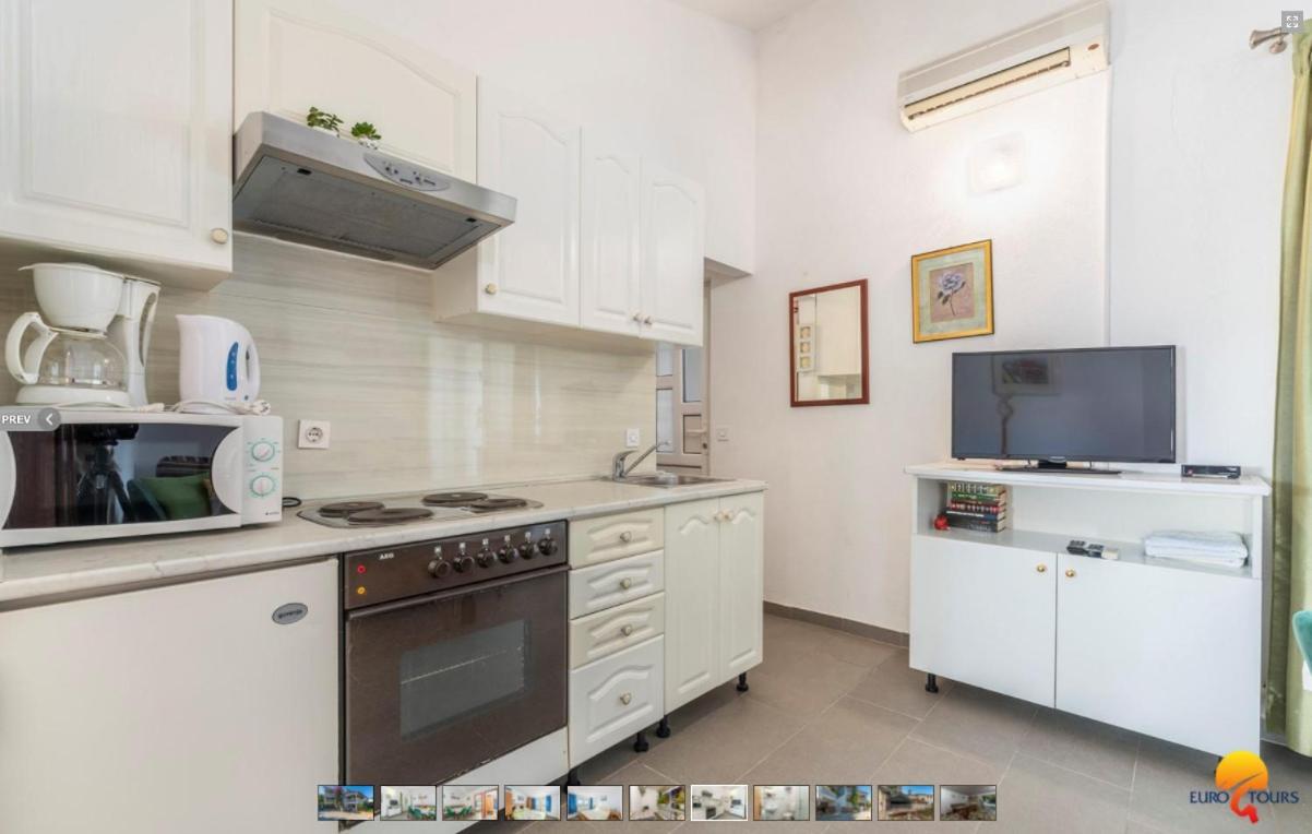House Lucija Apartment โปเรช ภายนอก รูปภาพ